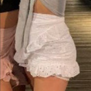 SUPER cute white skirt